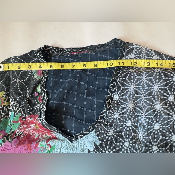 JOHNNY WAS Tani Embroidered Floral Print V Neck Tunic Top - Picture 9 of 10